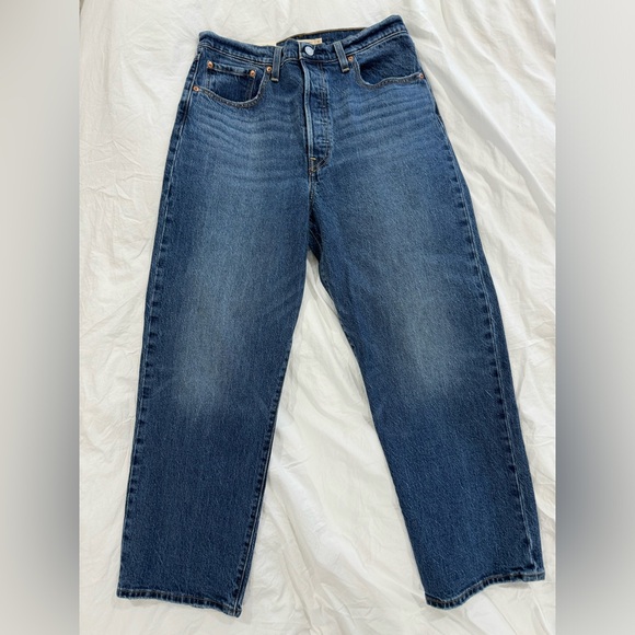 NWT LEVIS RIBCAGE STRAIGHT ANKLE WOMEN'S JEANS SIZE: 31 Waist, 27 length. - Picture 5 of 6